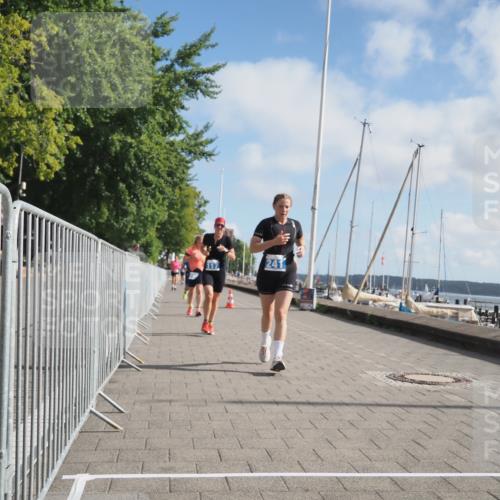 17.08.2025 - KN Förde Triathlon 2025 KatJ http://msf.ph/oto/8592636 17.08.2025 10:20:17 Laufen 110, 117, 235, 241 meine-sportfotos.de