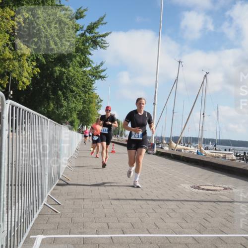 17.08.2025 - KN Förde Triathlon 2025 KatJ http://msf.ph/oto/8592641 17.08.2025 10:20:17 Laufen 110, 117, 235, 241 meine-sportfotos.de