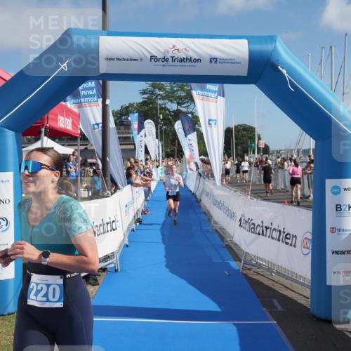 17.08.2025 - KN Förde Triathlon 2025 MichiJ http://msf.ph/oto/8592737 17.08.2025 10:35:36 Laufen 220, 224 meine-sportfotos.de