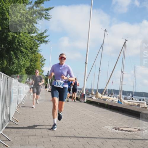 17.08.2025 - KN Förde Triathlon 2025 KatJ http://msf.ph/oto/8592922 17.08.2025 10:20:31 Laufen 106, 135, 185, 192 meine-sportfotos.de