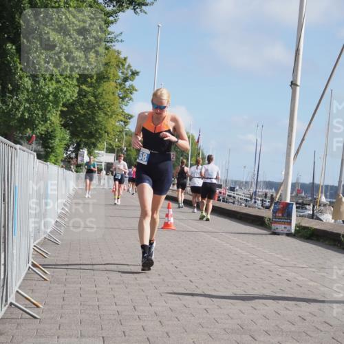 17.08.2025 - KN Förde Triathlon 2025 KatJ http://msf.ph/oto/8593327 17.08.2025 10:20:55 Laufen 140, 158 meine-sportfotos.de