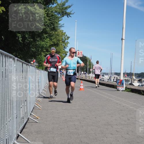 17.08.2025 - KN Förde Triathlon 2025 KatJ http://msf.ph/oto/8593880 17.08.2025 13:39:45 Laufen 412, 422 meine-sportfotos.de