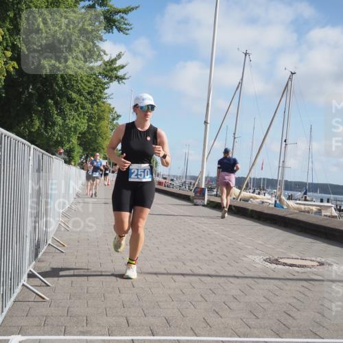 17.08.2025 - KN Förde Triathlon 2025 KatJ http://msf.ph/oto/8593929 17.08.2025 10:21:58 Laufen 120, 126, 147, 148, 153, 166, 224, 250 meine-sportfotos.de