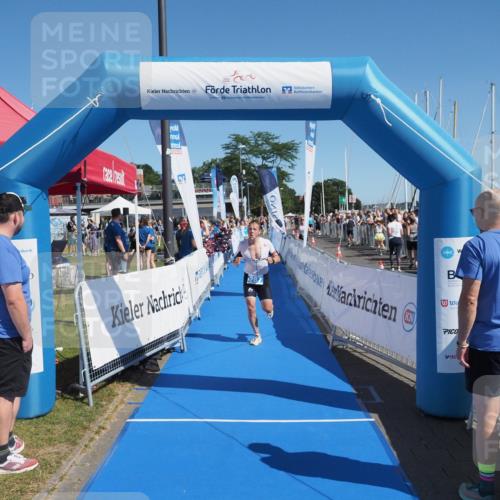 17.08.2025 - KN Förde Triathlon 2025 MichiJ http://msf.ph/oto/8593943 17.08.2025 12:01:17 Laufen 275, 287 meine-sportfotos.de