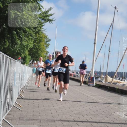 17.08.2025 - KN Förde Triathlon 2025 KatJ http://msf.ph/oto/8593965 17.08.2025 10:22:00 Laufen 126, 147, 148, 153, 166, 224, 250 meine-sportfotos.de