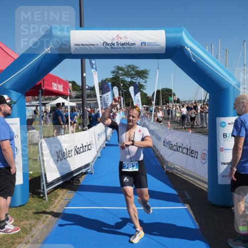17.08.2025 - KN Förde Triathlon 2025 MichiJ http://msf.ph/oto/8594017 17.08.2025 12:01:18 Laufen 275, 287 meine-sportfotos.de