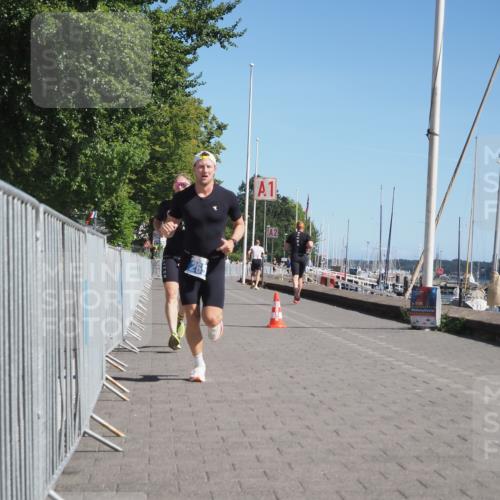17.08.2025 - KN Förde Triathlon 2025 KatJ http://msf.ph/oto/8594094 17.08.2025 11:39:31 Laufen 265, 267 meine-sportfotos.de