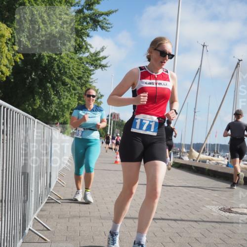 17.08.2025 - KN Förde Triathlon 2025 KatJ http://msf.ph/oto/8594283 17.08.2025 10:22:13 Laufen 125, 171, 219 meine-sportfotos.de