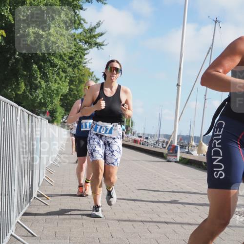 17.08.2025 - KN Förde Triathlon 2025 KatJ http://msf.ph/oto/8594730 17.08.2025 10:22:59 Laufen 107, 111, 118, 145, 249 meine-sportfotos.de