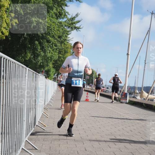 17.08.2025 - KN Förde Triathlon 2025 KatJ http://msf.ph/oto/8594795 17.08.2025 10:23:03 Laufen 111, 118, 249 meine-sportfotos.de
