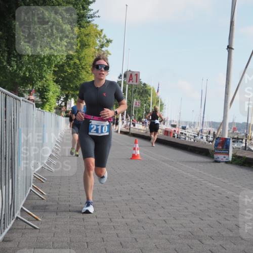 17.08.2025 - KN Förde Triathlon 2025 KatJ http://msf.ph/oto/8595711 17.08.2025 10:24:48 Laufen 210, 234 meine-sportfotos.de