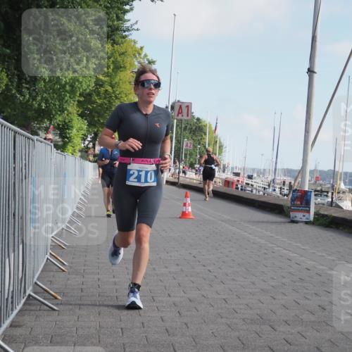 17.08.2025 - KN Förde Triathlon 2025 KatJ http://msf.ph/oto/8595719 17.08.2025 10:24:48 Laufen 210, 234 meine-sportfotos.de