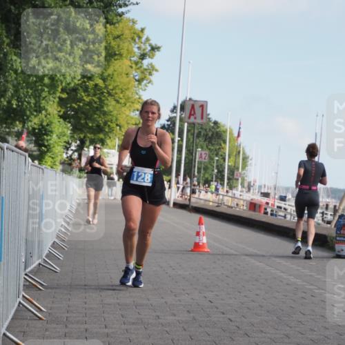 17.08.2025 - KN Förde Triathlon 2025 KatJ http://msf.ph/oto/8595812 17.08.2025 10:24:57 Laufen 128 meine-sportfotos.de