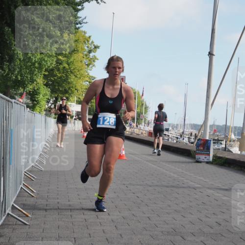 17.08.2025 - KN Förde Triathlon 2025 KatJ http://msf.ph/oto/8595833 17.08.2025 10:24:59 Laufen 128, 248 meine-sportfotos.de
