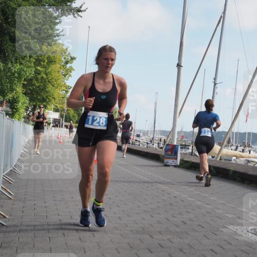 17.08.2025 - KN Förde Triathlon 2025 KatJ http://msf.ph/oto/8595849 17.08.2025 10:24:59 Laufen 128, 248 meine-sportfotos.de