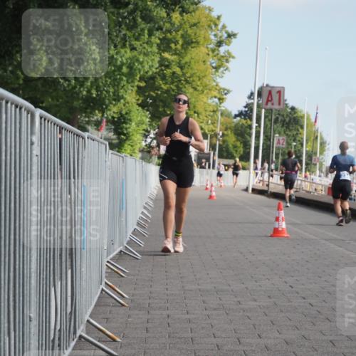 17.08.2025 - KN Förde Triathlon 2025 KatJ http://msf.ph/oto/8595867 17.08.2025 10:25:03 Laufen 128, 248 meine-sportfotos.de