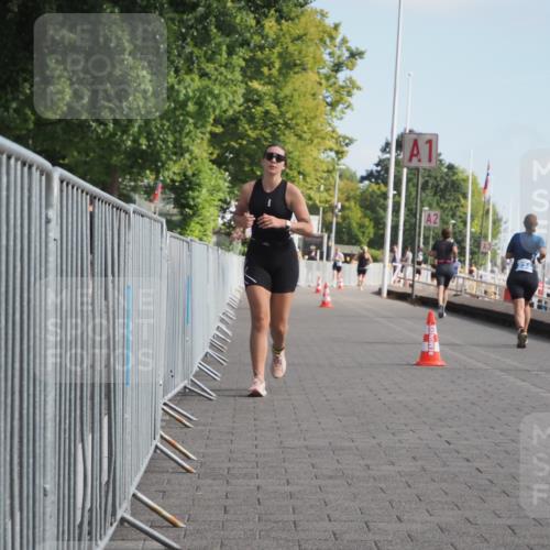17.08.2025 - KN Förde Triathlon 2025 KatJ http://msf.ph/oto/8595874 17.08.2025 10:25:03 Laufen 128, 248 meine-sportfotos.de
