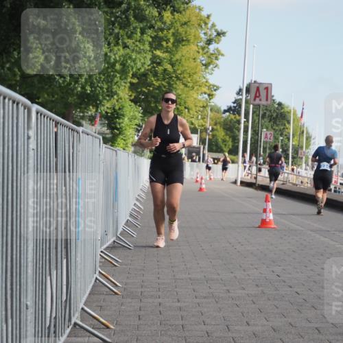 17.08.2025 - KN Förde Triathlon 2025 KatJ http://msf.ph/oto/8595880 17.08.2025 10:25:03 Laufen 128, 248 meine-sportfotos.de