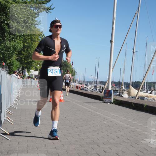 17.08.2025 - KN Förde Triathlon 2025 KatJ http://msf.ph/oto/8595883 17.08.2025 11:43:36 Laufen 263, 281 meine-sportfotos.de