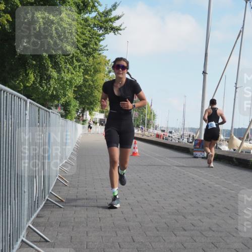 17.08.2025 - KN Förde Triathlon 2025 KatJ http://msf.ph/oto/8596026 17.08.2025 10:25:15 Laufen 200 meine-sportfotos.de