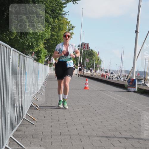 17.08.2025 - KN Förde Triathlon 2025 KatJ http://msf.ph/oto/8596165 17.08.2025 10:25:34 Laufen 242, 244 meine-sportfotos.de