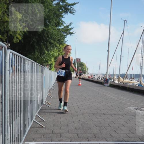 17.08.2025 - KN Förde Triathlon 2025 KatJ http://msf.ph/oto/8596492 17.08.2025 10:26:14 Laufen 146, 172, 182 meine-sportfotos.de