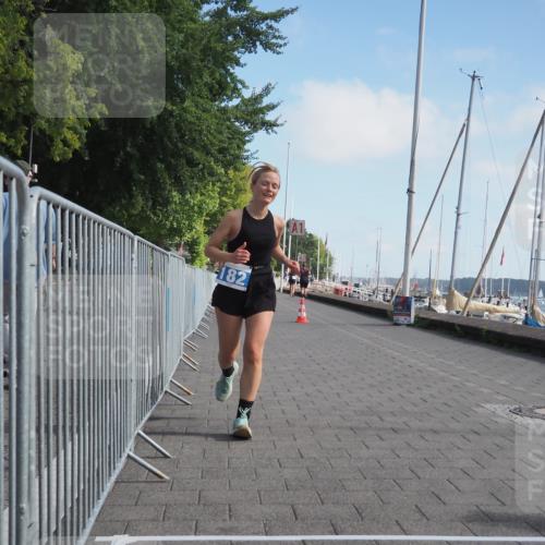 17.08.2025 - KN Förde Triathlon 2025 KatJ http://msf.ph/oto/8596495 17.08.2025 10:26:14 Laufen 146, 172, 182 meine-sportfotos.de