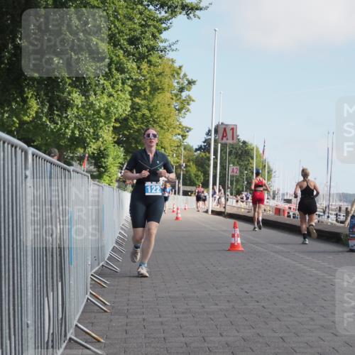 17.08.2025 - KN Förde Triathlon 2025 KatJ http://msf.ph/oto/8596619 17.08.2025 10:26:24 Laufen 122, 146 meine-sportfotos.de