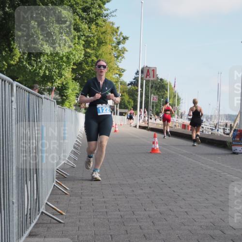 17.08.2025 - KN Förde Triathlon 2025 KatJ http://msf.ph/oto/8596648 17.08.2025 10:26:25 Laufen 122 meine-sportfotos.de