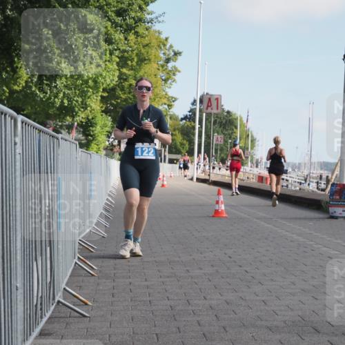 17.08.2025 - KN Förde Triathlon 2025 KatJ http://msf.ph/oto/8596653 17.08.2025 10:26:25 Laufen 122 meine-sportfotos.de