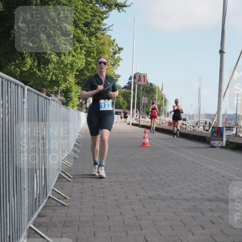 17.08.2025 - KN Förde Triathlon 2025 KatJ http://msf.ph/oto/8596661 17.08.2025 10:26:25 Laufen 122 meine-sportfotos.de