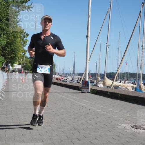 17.08.2025 - KN Förde Triathlon 2025 KatJ http://msf.ph/oto/8596728 17.08.2025 11:44:43 Laufen 295, 309 meine-sportfotos.de
