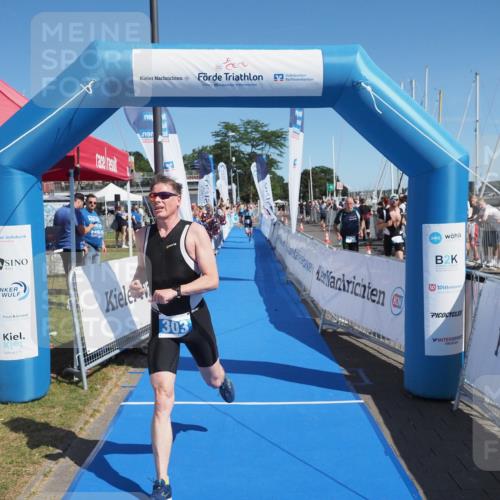 17.08.2025 - KN Förde Triathlon 2025 MichiJ http://msf.ph/oto/8597634 17.08.2025 12:08:03 Laufen 303, 319 meine-sportfotos.de