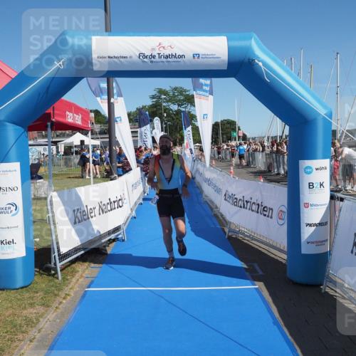 17.08.2025 - KN Förde Triathlon 2025 MichiJ http://msf.ph/oto/8597733 17.08.2025 12:08:12 Laufen 310, 319 meine-sportfotos.de
