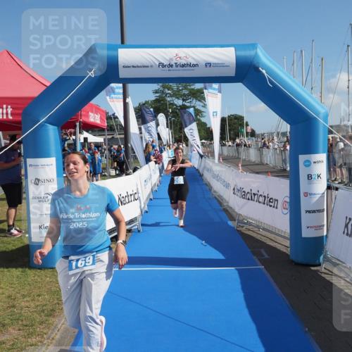 17.08.2025 - KN Förde Triathlon 2025 MichiJ http://msf.ph/oto/8598308 17.08.2025 10:45:47 Laufen 169, 208 meine-sportfotos.de