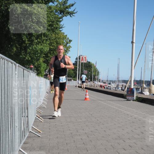 17.08.2025 - KN Förde Triathlon 2025 KatJ http://msf.ph/oto/8598329 17.08.2025 11:48:45 Laufen 282, 620 meine-sportfotos.de