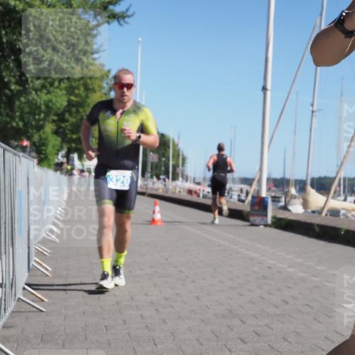 17.08.2025 - KN Förde Triathlon 2025 KatJ http://msf.ph/oto/8598539 17.08.2025 11:48:55 Laufen 320, 620 meine-sportfotos.de