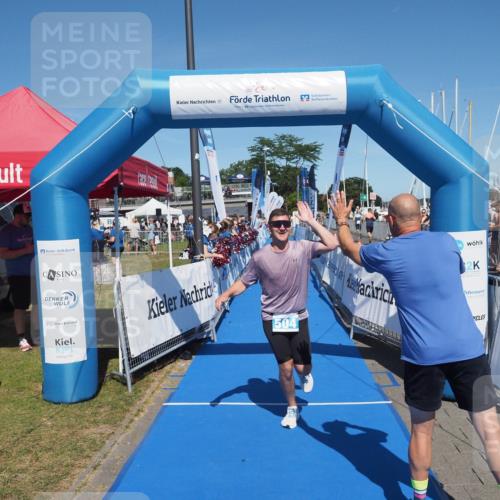 17.08.2025 - KN Förde Triathlon 2025 MichiJ http://msf.ph/oto/8598816 17.08.2025 14:01:59 Laufen 504 meine-sportfotos.de