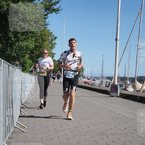 17.08.2025 - KN Förde Triathlon 2025 KatJ http://msf.ph/oto/8599011 17.08.2025 11:50:34 Laufen 299, 611 meine-sportfotos.de