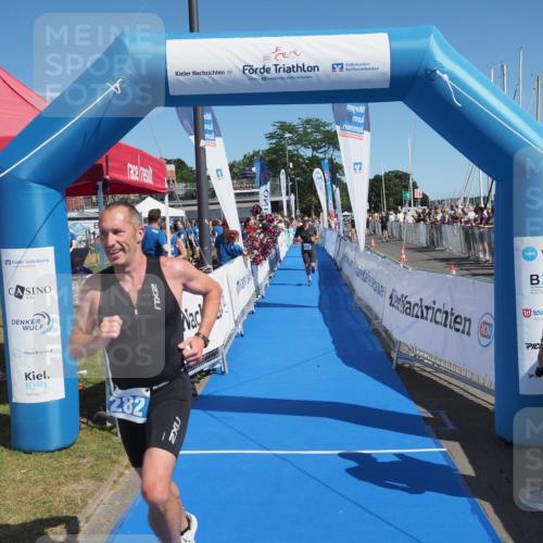 17.08.2025 - KN Förde Triathlon 2025 MichiJ http://msf.ph/oto/8599136 17.08.2025 12:13:39 Laufen 282, 324 meine-sportfotos.de