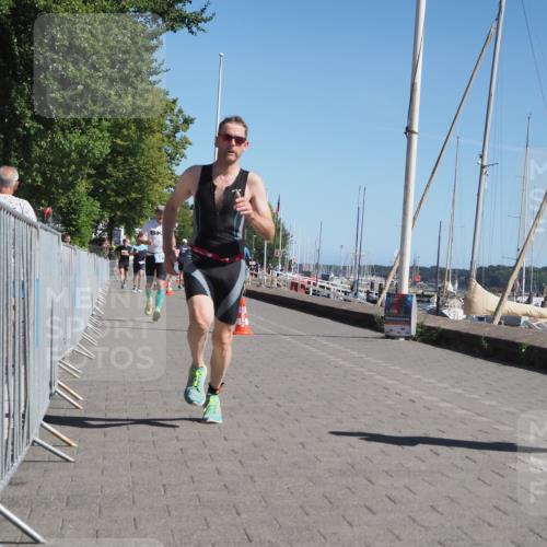 17.08.2025 - KN Förde Triathlon 2025 KatJ http://msf.ph/oto/8599385 17.08.2025 11:51:15 Laufen 296, 321 meine-sportfotos.de