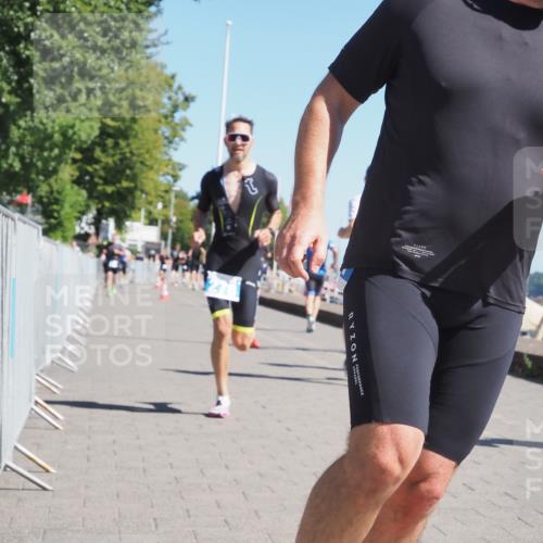 17.08.2025 - KN Förde Triathlon 2025 KatJ http://msf.ph/oto/8600102 17.08.2025 11:52:03 Laufen 278, 281 meine-sportfotos.de