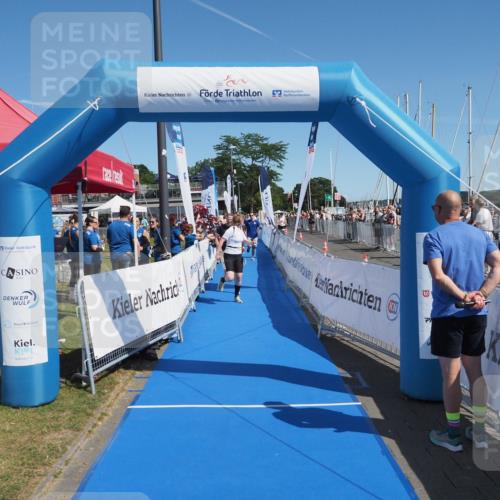 17.08.2025 - KN Förde Triathlon 2025 MichiJ http://msf.ph/oto/8600123 17.08.2025 12:15:46 Laufen 379, 612, 615 meine-sportfotos.de