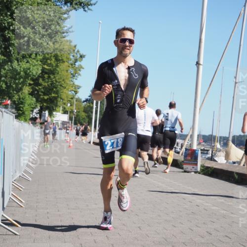 17.08.2025 - KN Förde Triathlon 2025 KatJ http://msf.ph/oto/8600133 17.08.2025 11:52:04 Laufen 278, 281 meine-sportfotos.de