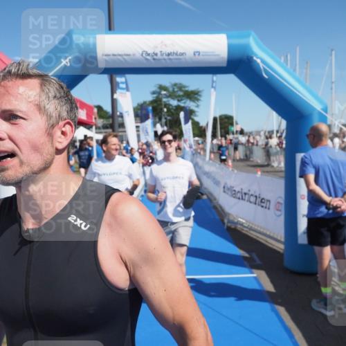 17.08.2025 - KN Förde Triathlon 2025 MichiJ http://msf.ph/oto/8600870 17.08.2025 12:16:38 Laufen 327, 632 meine-sportfotos.de