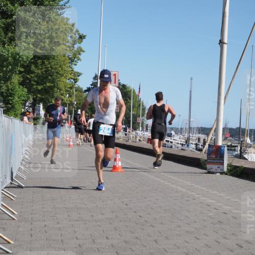17.08.2025 - KN Förde Triathlon 2025 KatJ http://msf.ph/oto/8601455 17.08.2025 11:53:41 Laufen 264, 334 meine-sportfotos.de