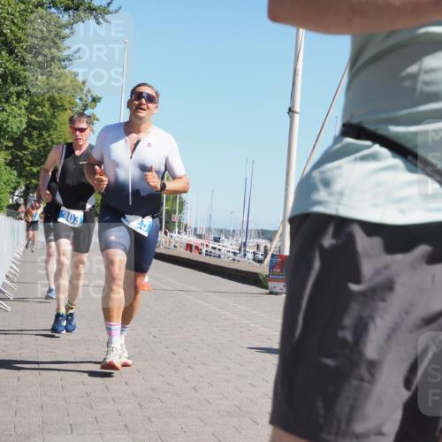 17.08.2025 - KN Förde Triathlon 2025 KatJ http://msf.ph/oto/8601736 17.08.2025 11:54:21 Laufen 270, 291, 303, 323, 613 meine-sportfotos.de