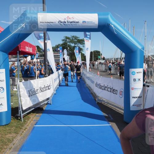 17.08.2025 - KN Förde Triathlon 2025 MichiJ http://msf.ph/oto/8601933 17.08.2025 12:18:47 Laufen 297, 618, 624 meine-sportfotos.de