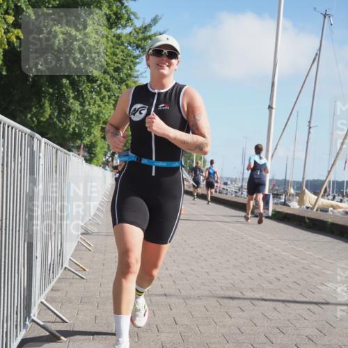 17.08.2025 - KN Förde Triathlon 2025 KatJ http://msf.ph/oto/8601957 17.08.2025 10:27:08 Laufen 130, 159, 196 meine-sportfotos.de