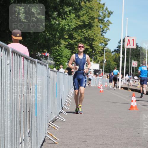 17.08.2025 - KN Förde Triathlon 2025 KatJ http://msf.ph/oto/8602012 17.08.2025 13:43:51 Laufen 464 meine-sportfotos.de